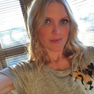 Meet your Posher, Danae